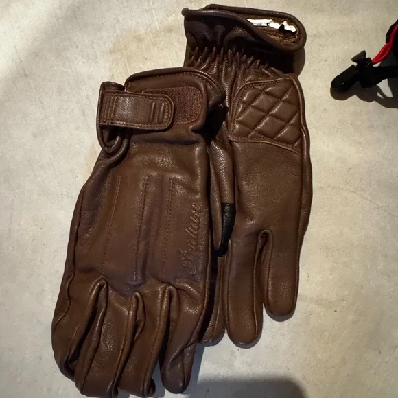 Elegant Brown Leather Gloves - Picture 1 of 1